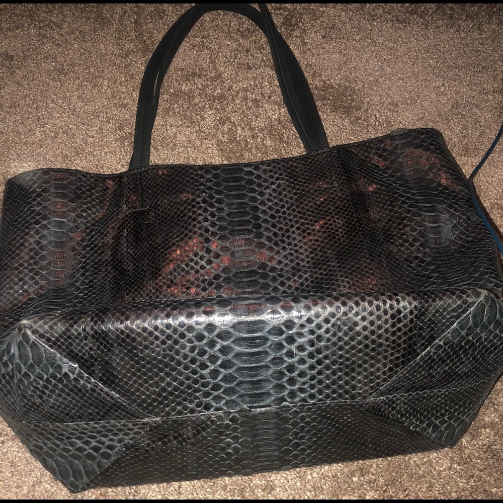 Archipelago Design Python Tote Bag (Black) - image 4